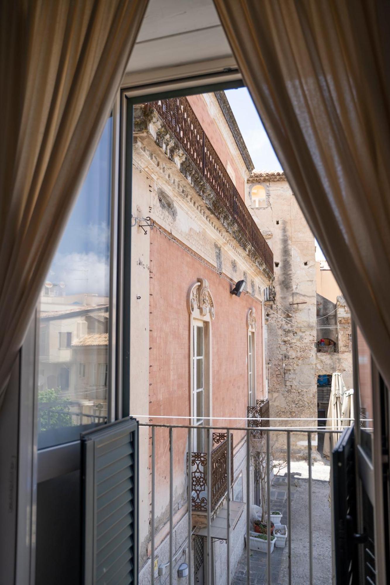 Apartamento Il Marchese Del Grillo Tropea Habitación foto